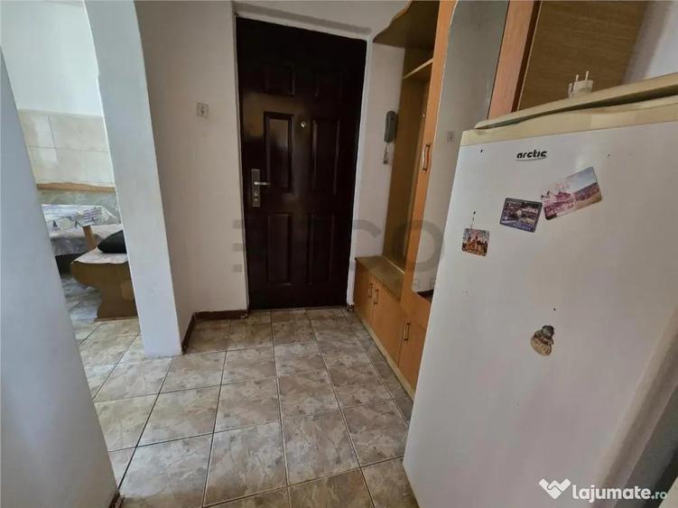 Apartament cu 2 camere semidecomandat în Central
