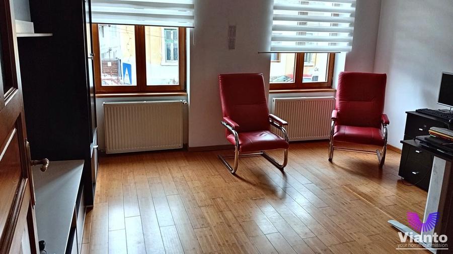 Casă individuală cu 4 camere cu Canalizare în Lazaret