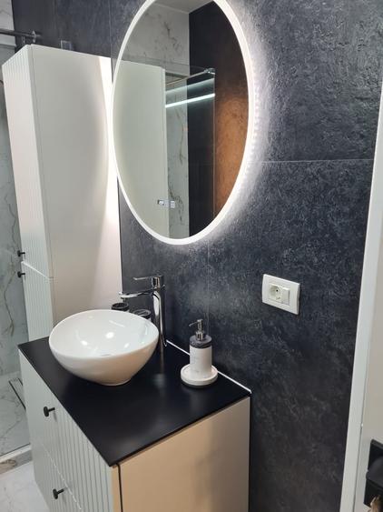 Apartament cu 2 camere decomandat în Parcul Carol