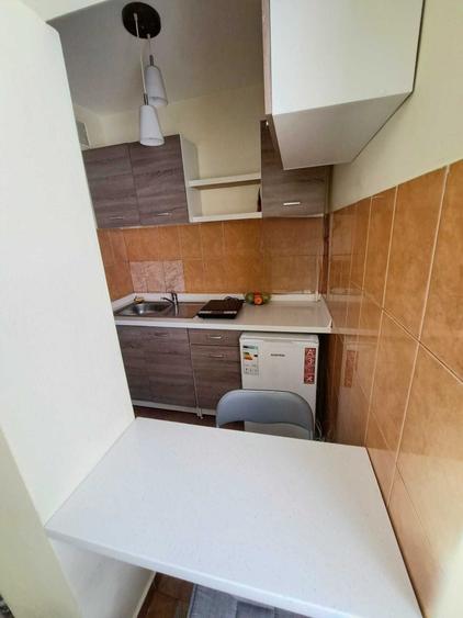 Garsonieră decomandată în Central