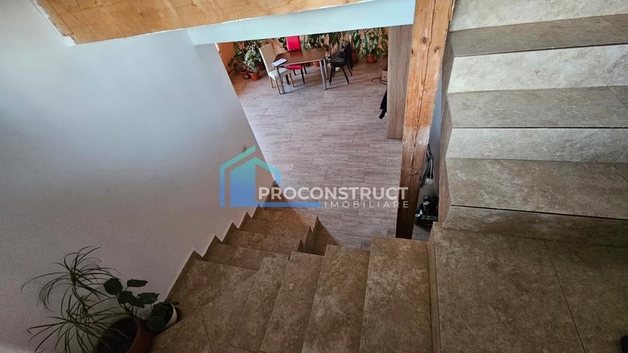 Casă cu 6 camere cu Canalizare în Ronaț