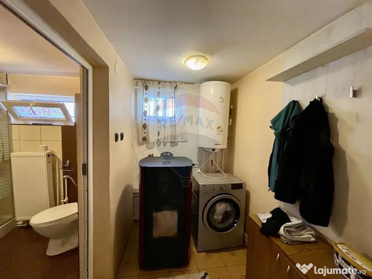 Casă cu 2 camere cu Teren 2854 Mp în Țifești