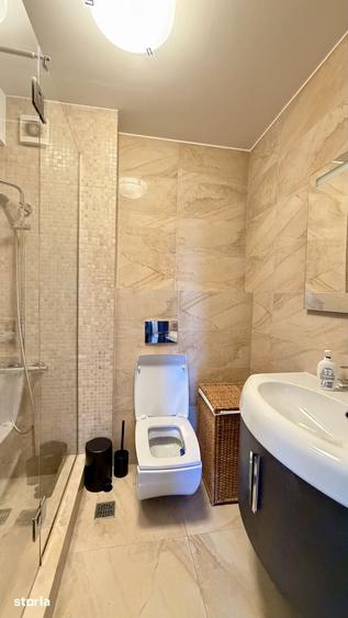 Apartament cu 3 camere în Tei