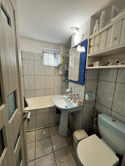 Apartament cu 3 camere decomandat, mobilat în Gării