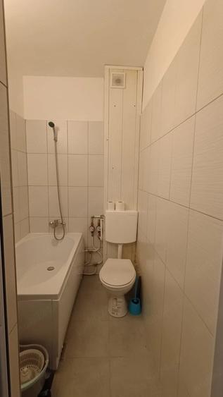 Garsonieră decomandată în Sud