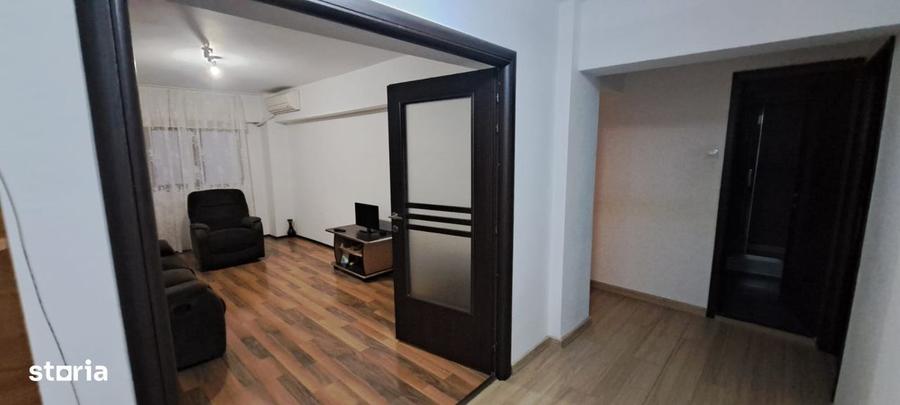Apartament cu 4 camere, mobilat în Apărătorii Patriei