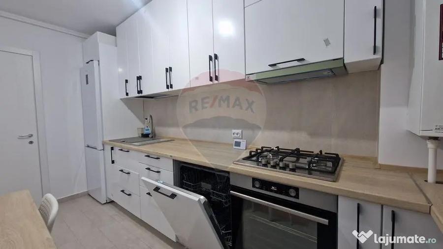 Apartament cu 3 camere decomandat în Theodor Pallady