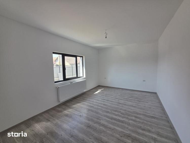 Oportunitate! Casa la sol, 3 camere, teren 420 mp, Valu lui Traian! - 4