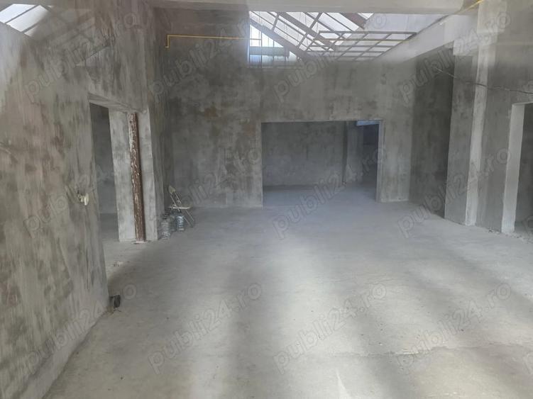 Spațiu comercial, de 160 mp, în Traian