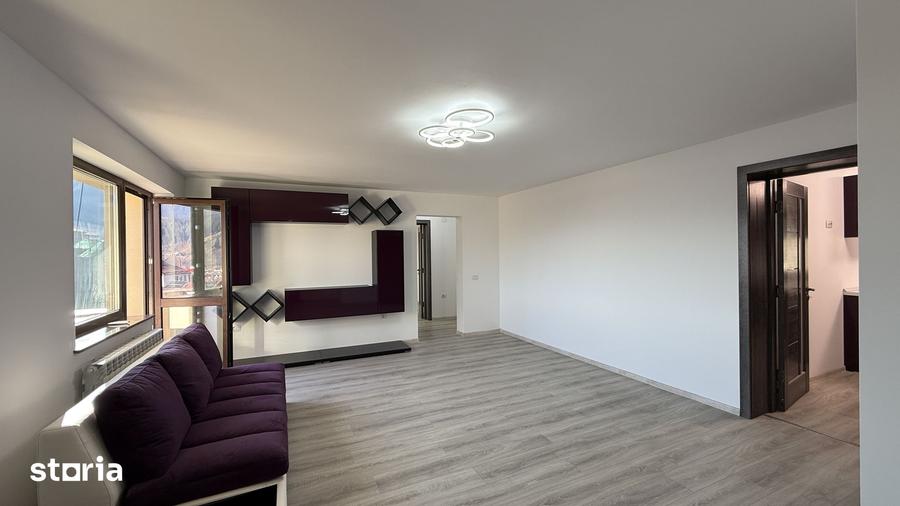 Apartament cu 4 camere decomandat în Central