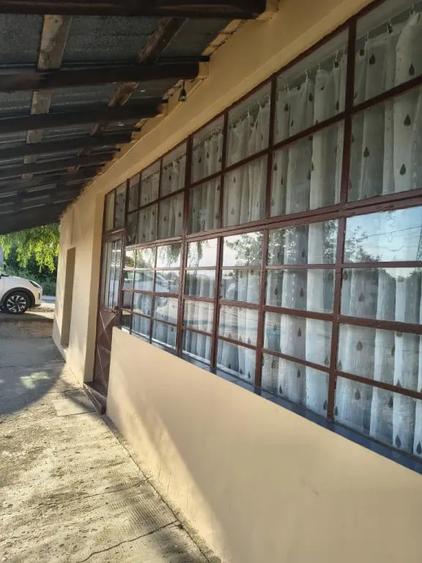 Spațiu comercial, de 64 mp, în Coșoveni