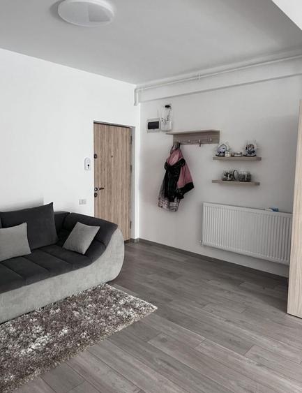 Apartament cu 2 camere semidecomandat, mobilat în Exterior Nord
