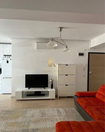 Apartament cu 3 camere semidecomandat, mobilat în Băneasa — fotografia 3