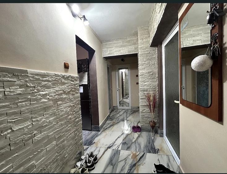 Apartament de vanzare - 4