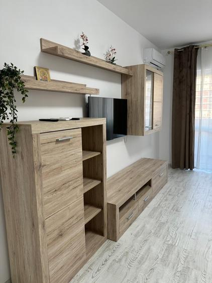 Apartament cu 2 camere decomandat în Metalurgiei