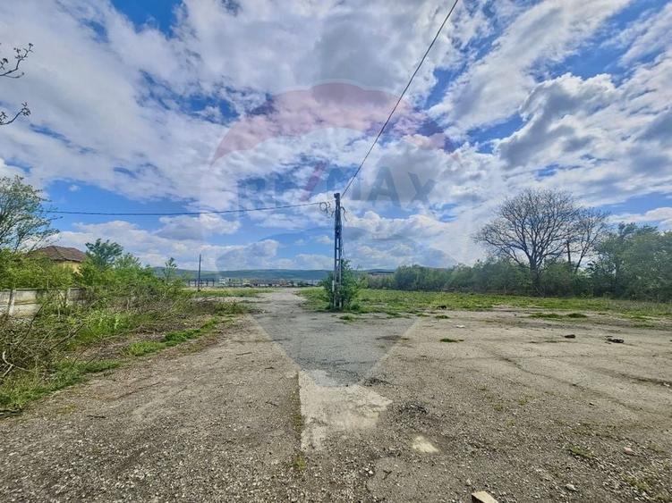 Teren Construcții intravilan de 36812 mp, în Nord