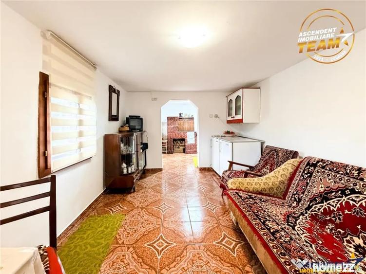 Casă cu 4 camere cu Teren 1315 Mp în Cernat