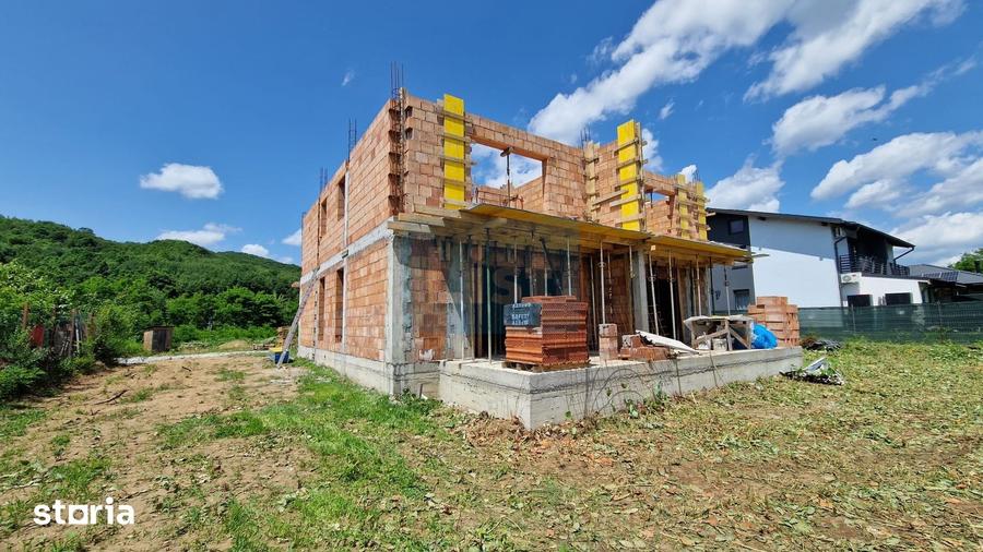 Casă cu 4 camere cu Teren 500 Mp în Tăuții-Măgherăuș