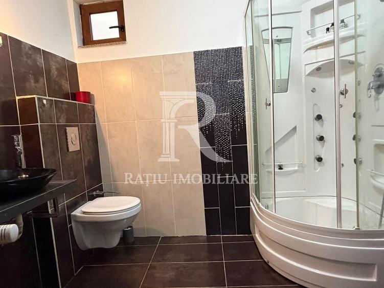 Apartament cu 4 camere decomandat, mobilat în Central
