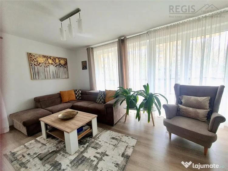 Apartament cu 3 camere decomandat în Sud