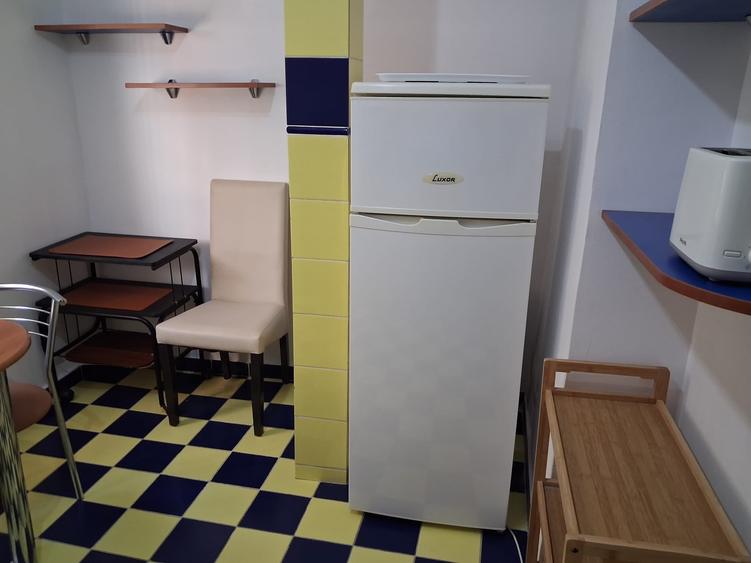 Garsonieră decomandată în Decebal
