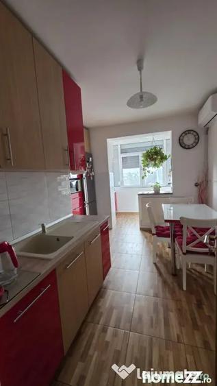 Apartament cu 3 camere decomandat în Ultracentral