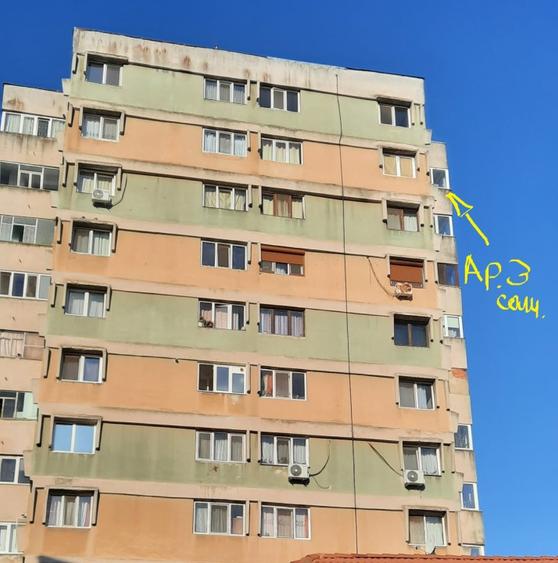 Apartament cu 3 camere decomandat în Aluniș