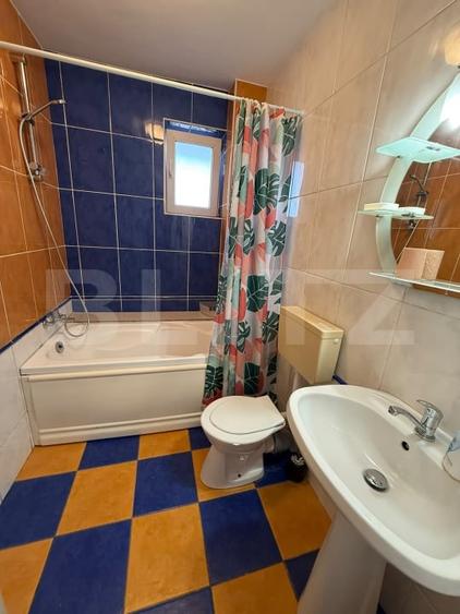 Apartament cu 3 camere semidecomandat, mobilat în Zorilor