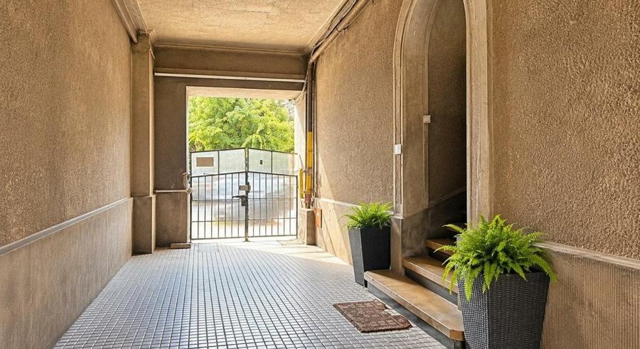 Apartament cu 2 camere semidecomandat, mobilat în Moșilor