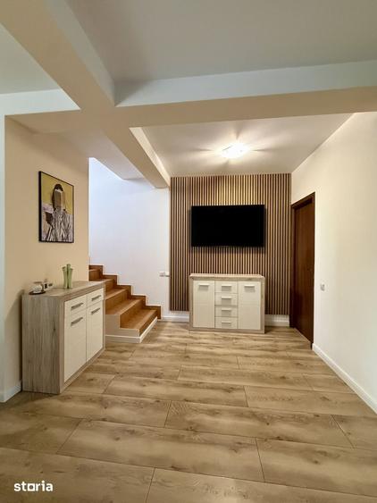 Casă cu 3 camere cu Teren 450 Mp în Central