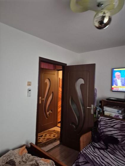 Apartament cu 2 camere semidecomandat în Steaua