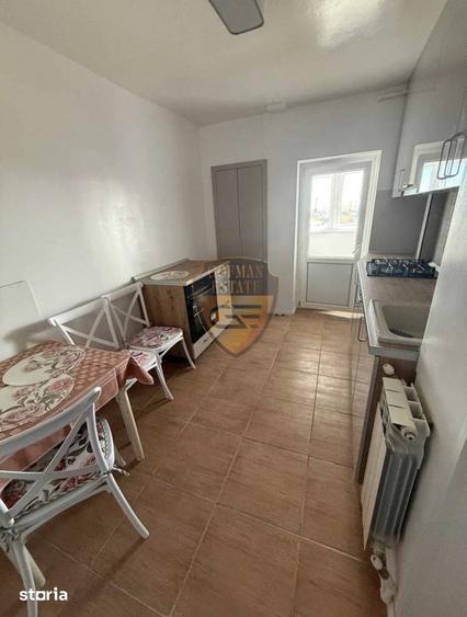 Apartament cu 3 camere decomandat, mobilat în Gara