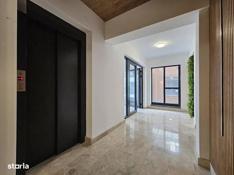 Apartament cu 3 camere decomandat în Romană