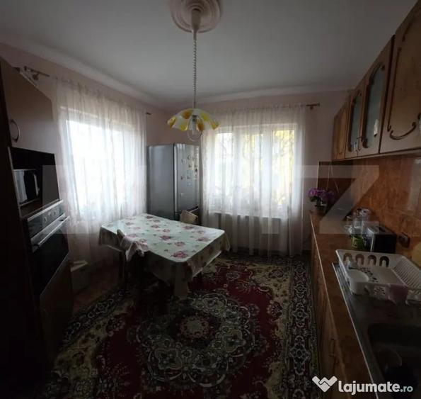 Casă cu 4 camere cu Teren 530 Mp în Central