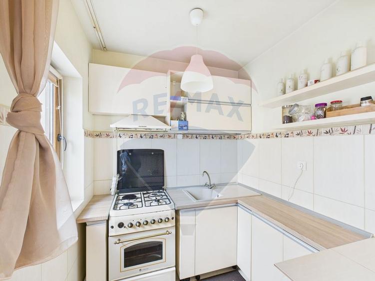 Casă cu 5 camere cu Teren 343 Mp în Central