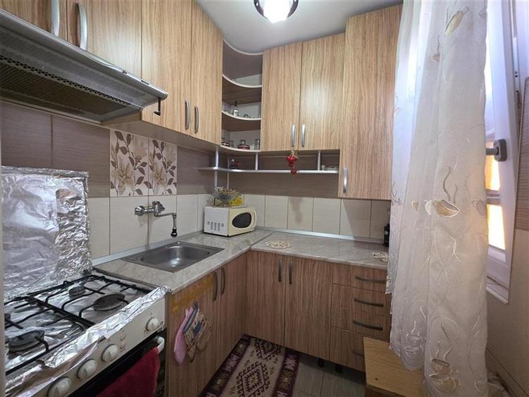 Apartament cu 2 camere semidecomandat în Valea Rosie