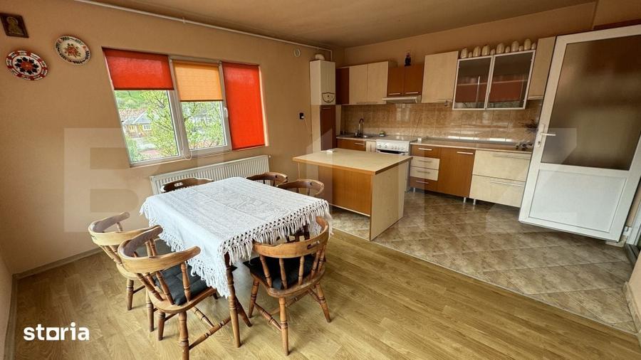 Casă cu 5 camere cu Teren 1022 Mp în Șieu
