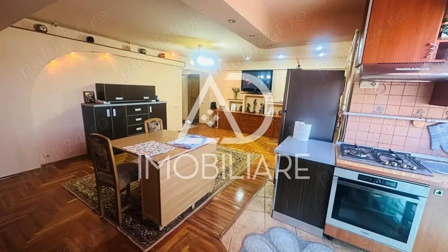 Apartament cu 3 camere decomandat în 9 Mai