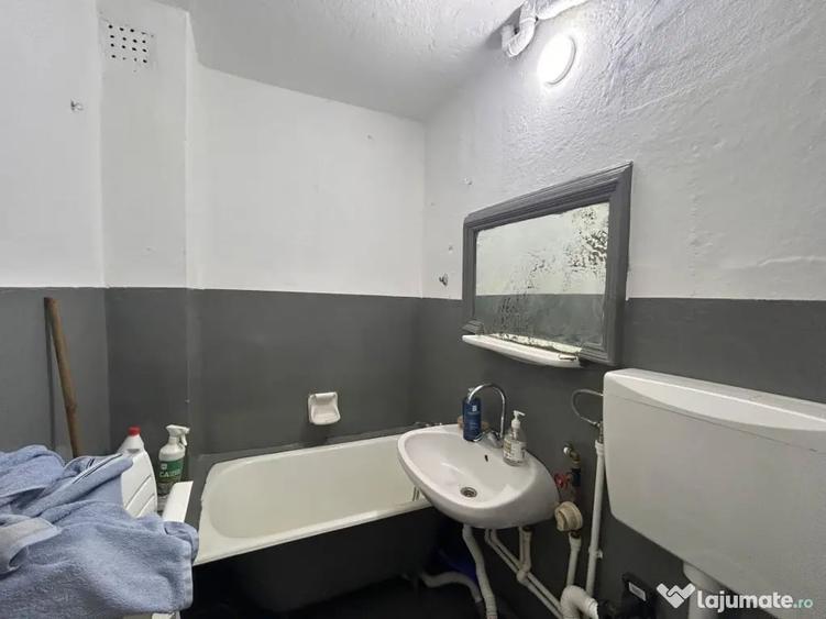 Apartament cu 2 camere decomandat în Viziru 1
