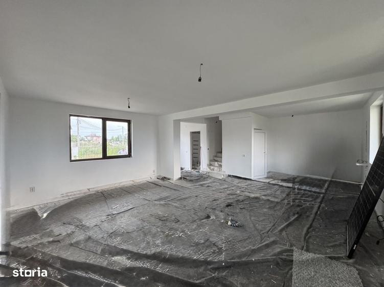 Casă cu 4 camere în Militari
