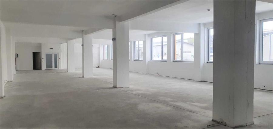 Spațiu comercial, de 296 mp, în Exterior Vest