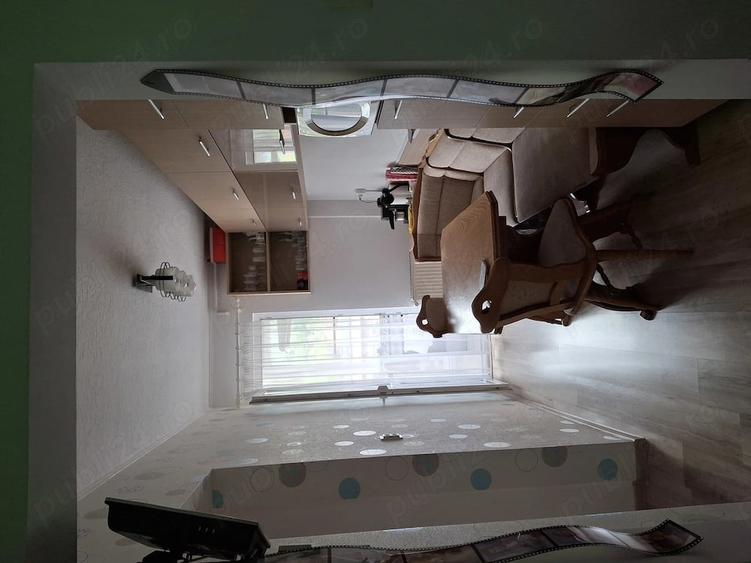 Apartament cu 2 camere decomandat în Petros