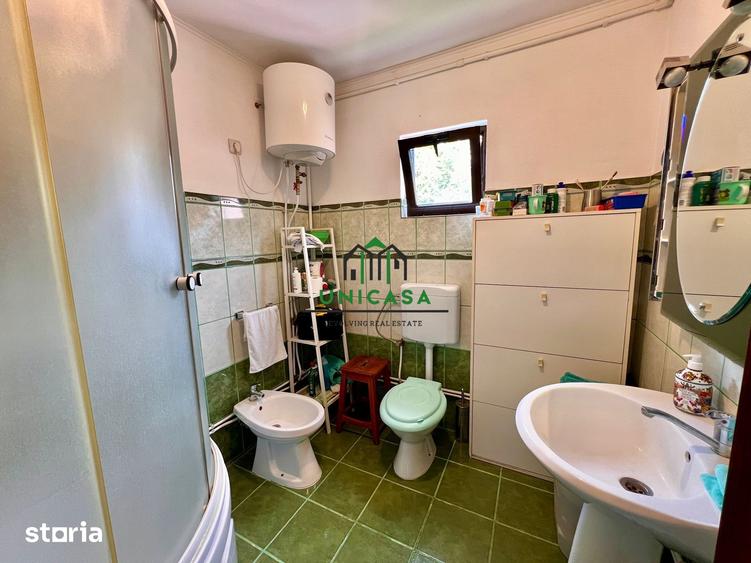 Casă cu 7 camere cu Teren 600 Mp în Central