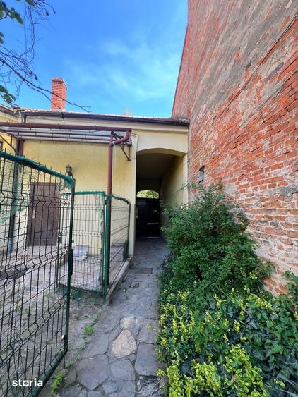 Apartament ultracentral la casa ultracentral Oradea + curte proprie - 4