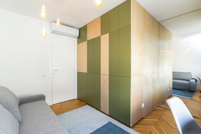 Apartament cu 4 camere decomandat, mobilat în Calea Victoriei