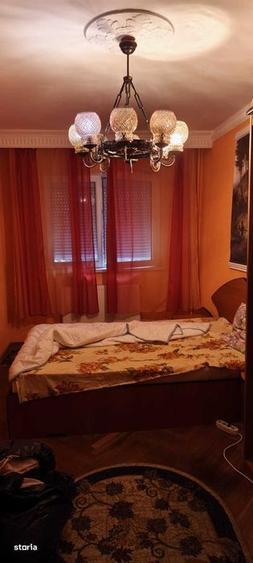 Apartament cu 4 camere decomandat în Vasile Aaron