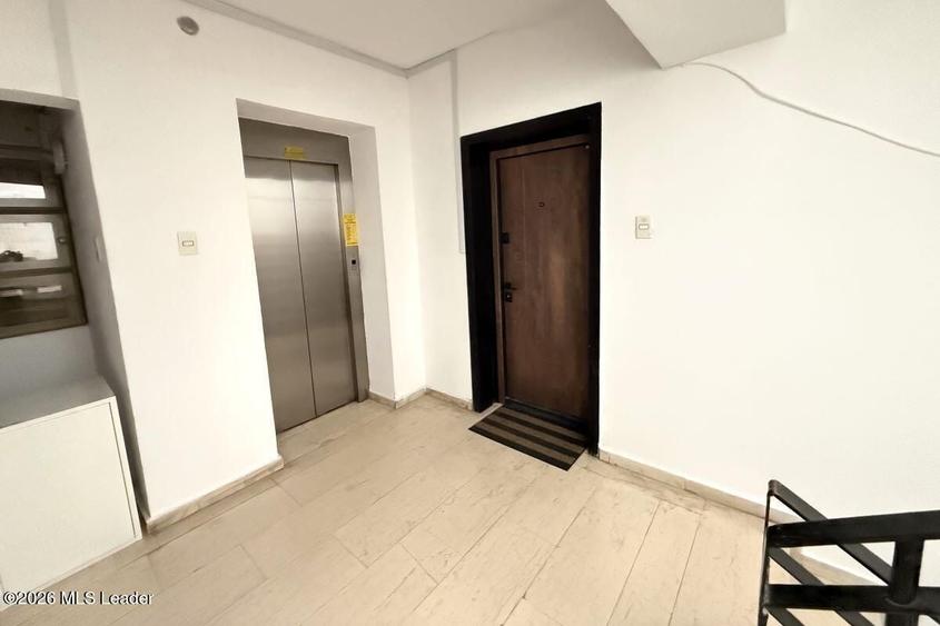 Apartament cu 6 camere decomandat în Grădina Icoanei