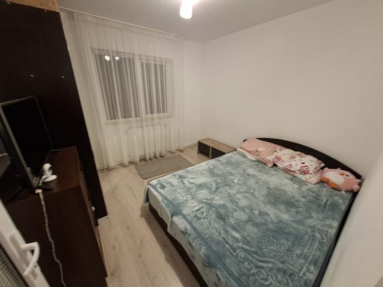 Apartament cu 2 camere semidecomandat, mobilat în Alexandru cel Bun