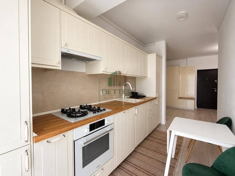 Apartament cu 3 camere semidecomandat în Vest