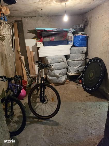 Apartament cu 4 camere decomandat în Terezian